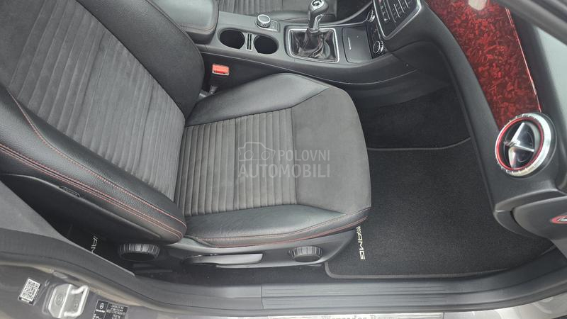 Mercedes Benz CLA 180 AMG LINE