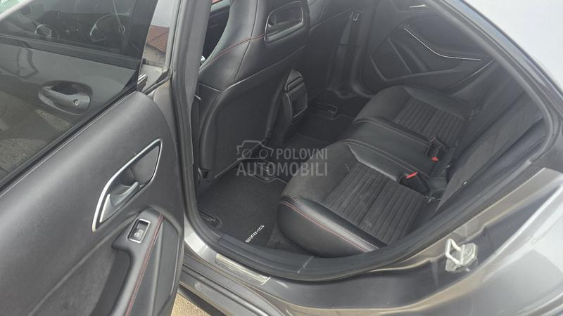 Mercedes Benz CLA 180 AMG LINE