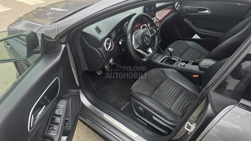 Mercedes Benz CLA 180 AMG LINE