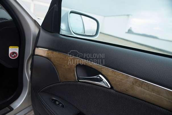 Mercedes Benz E 200 1.8