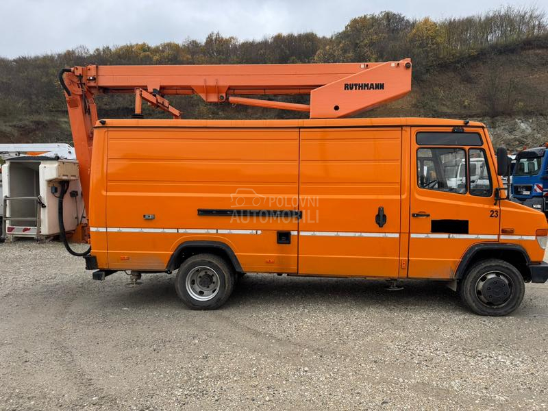 Mercedes Benz VARIO 814 D