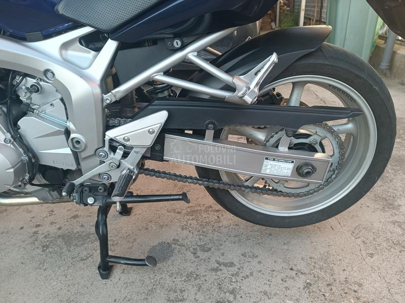Yamaha Fazer 600