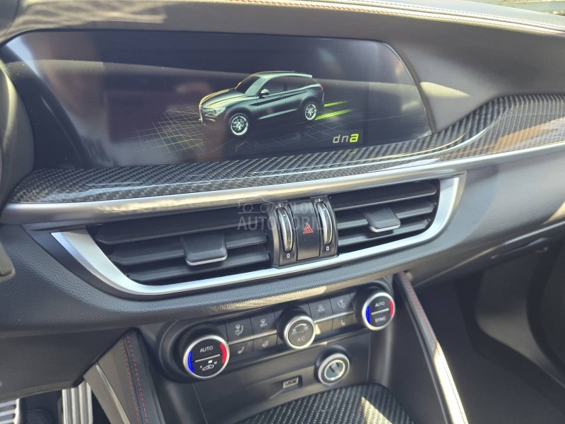 Alfa Romeo Stelvio Q4 ESTREMA