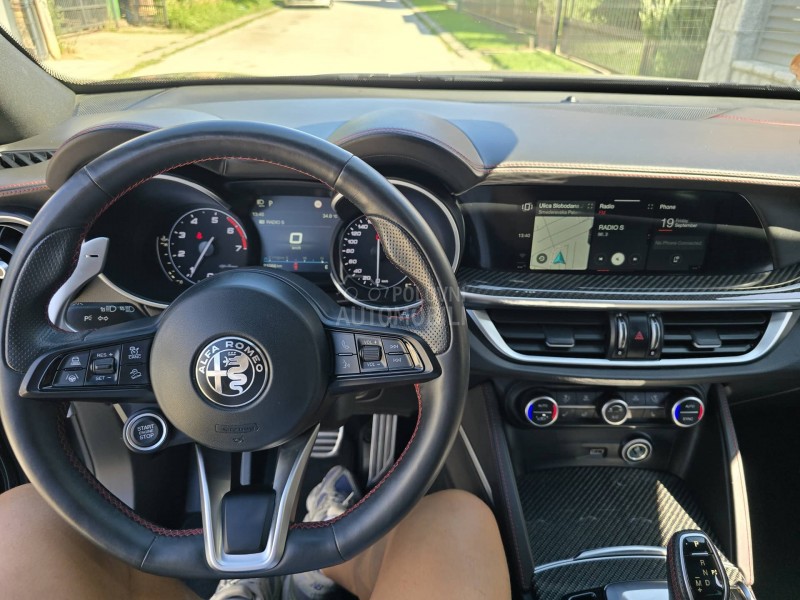 Alfa Romeo Stelvio Q4 ESTREMA