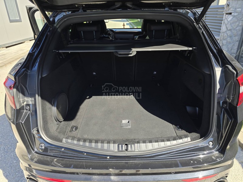 Alfa Romeo Stelvio Q4 ESTREMA