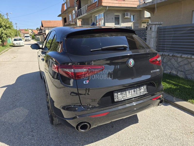 Alfa Romeo Stelvio Q4 ESTREMA