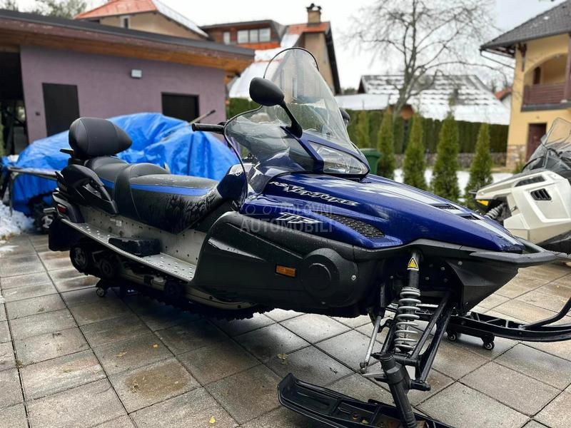 Yamaha Venture 1000RS