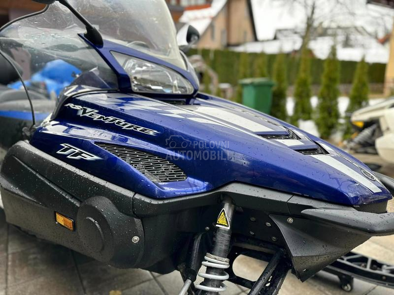 Yamaha Venture 1000RS