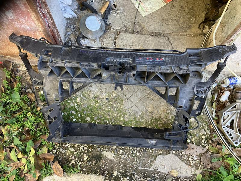 Hauba krilo prsa branik