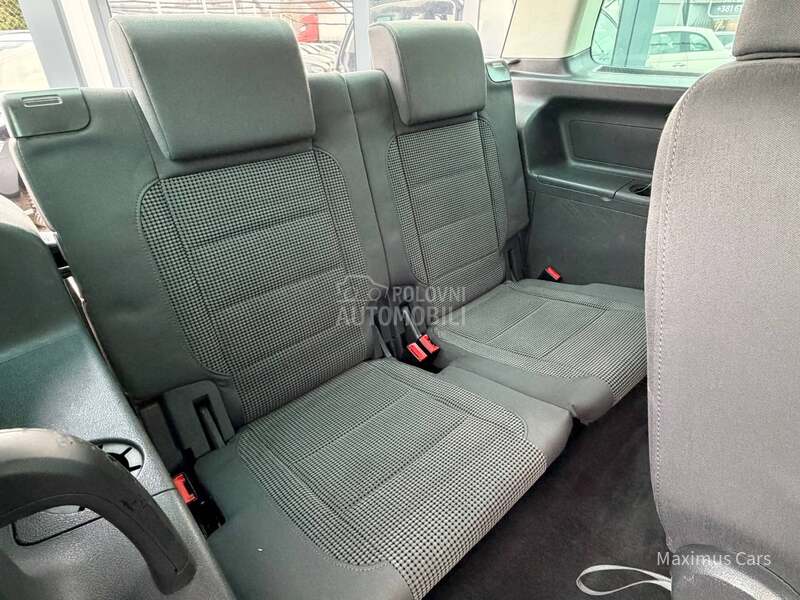 Volkswagen Touran 2.0 TDI 7 SEDISTA