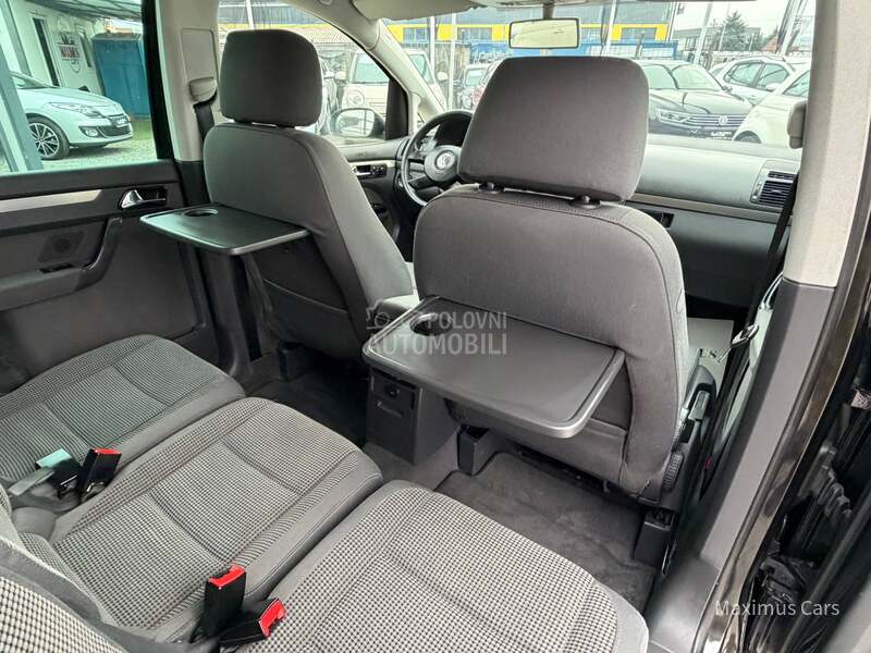 Volkswagen Touran 2.0 TDI 7 SEDISTA