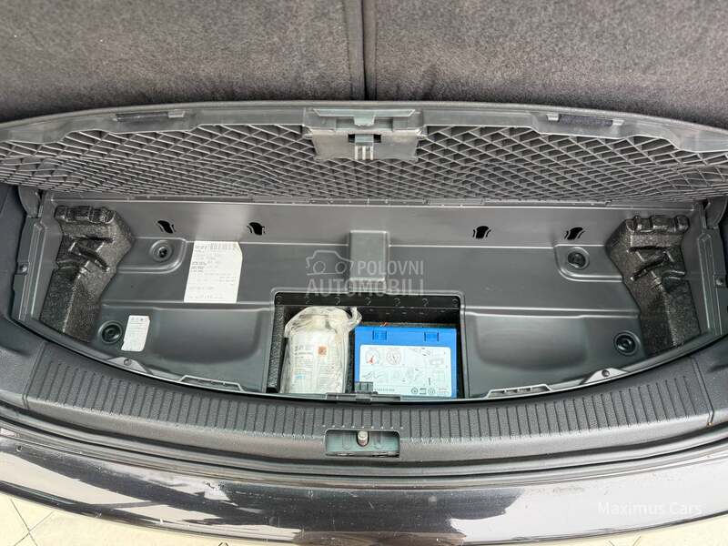 Volkswagen Touran 2.0 TDI 7 SEDISTA