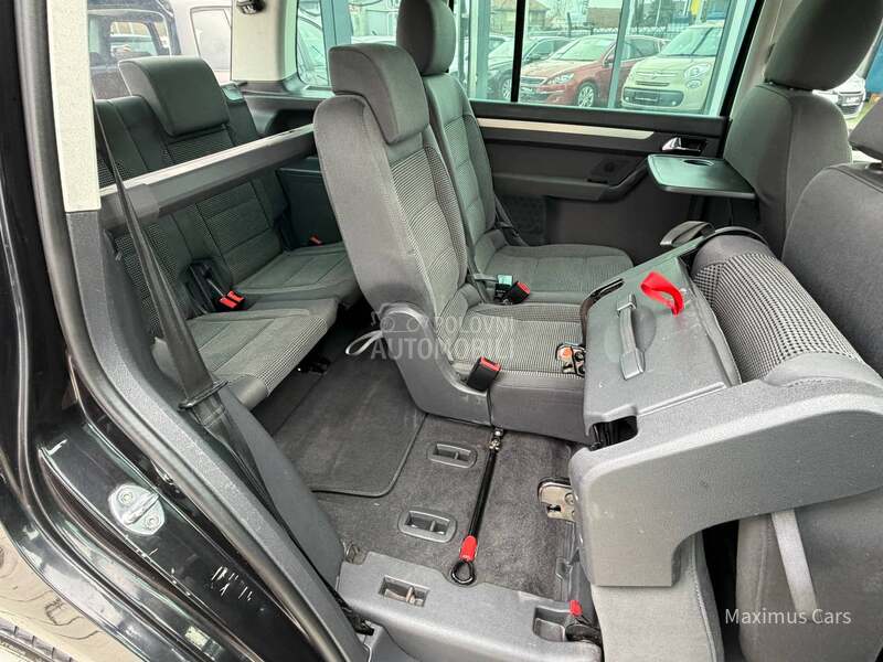 Volkswagen Touran 2.0 TDI 7 SEDISTA