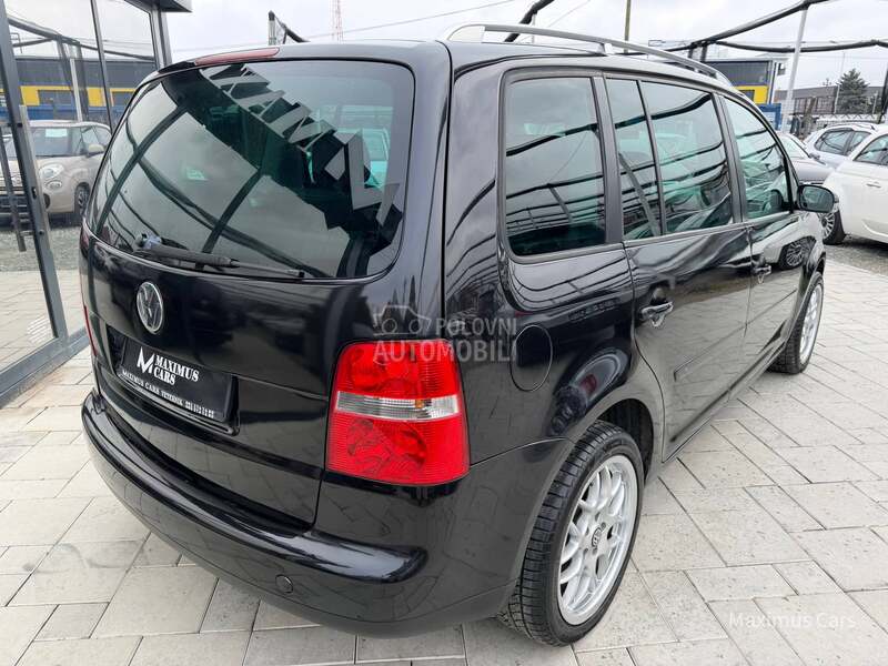 Volkswagen Touran 2.0 TDI 7 SEDISTA