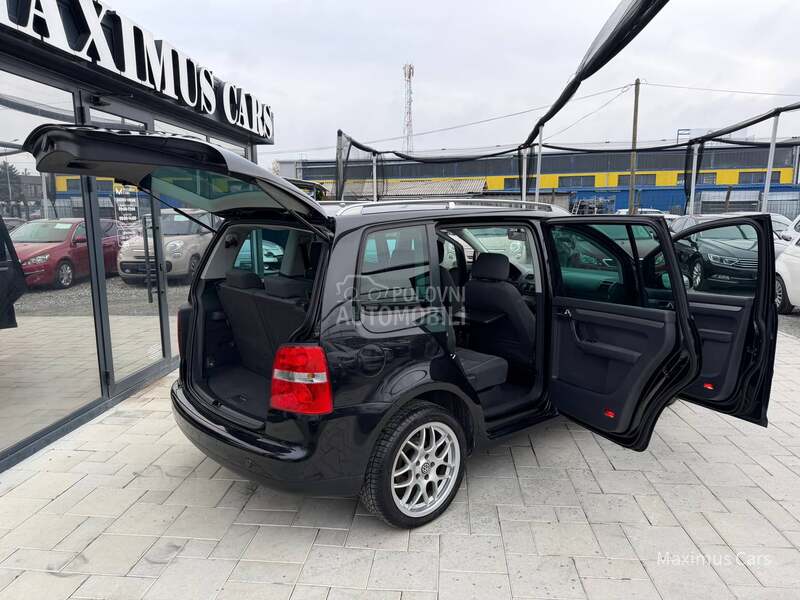 Volkswagen Touran 2.0 TDI 7 SEDISTA