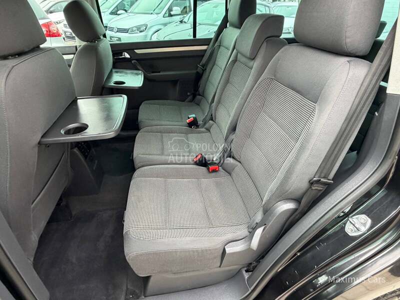 Volkswagen Touran 2.0 TDI 7 SEDISTA