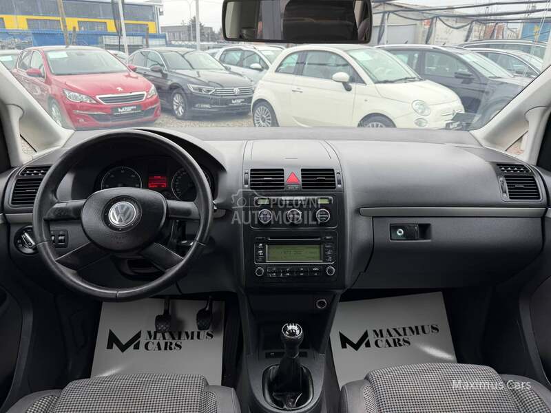 Volkswagen Touran 2.0 TDI 7 SEDISTA