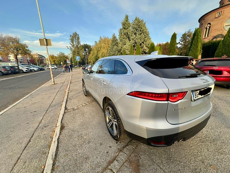 Jaguar F pace 