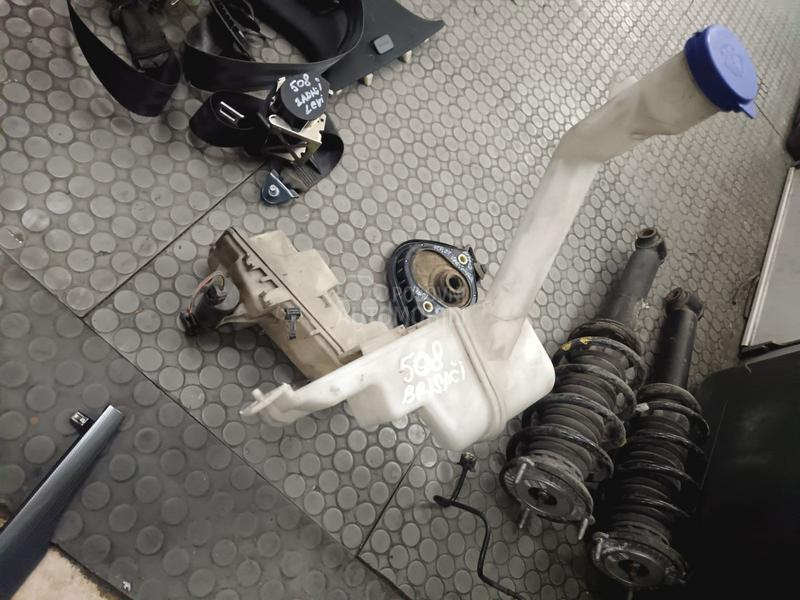 Boca posuda za pranje stakala