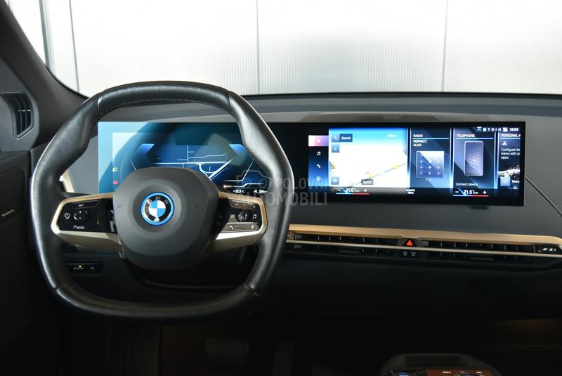 BMW iX xDrive 40