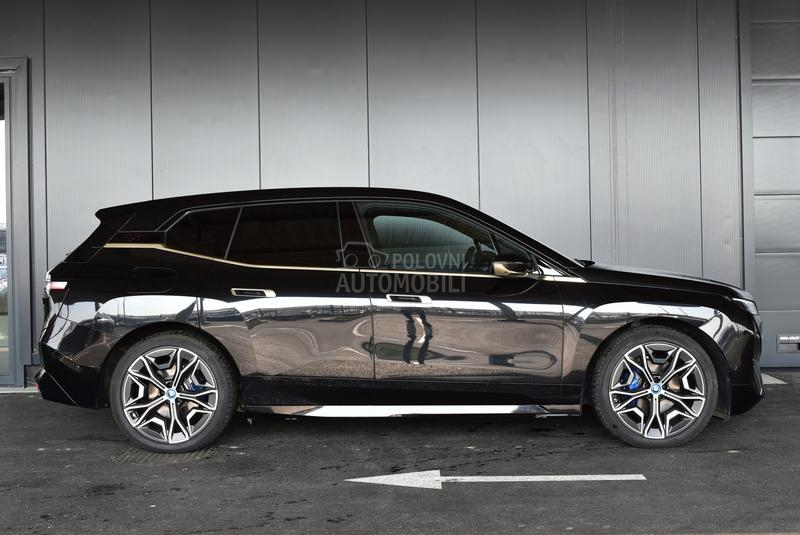BMW iX xDrive 40