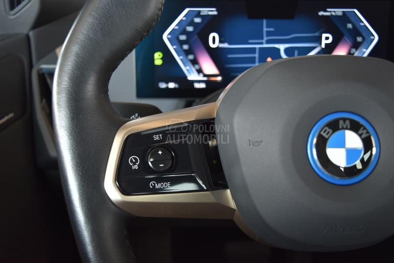 BMW iX xDrive 40