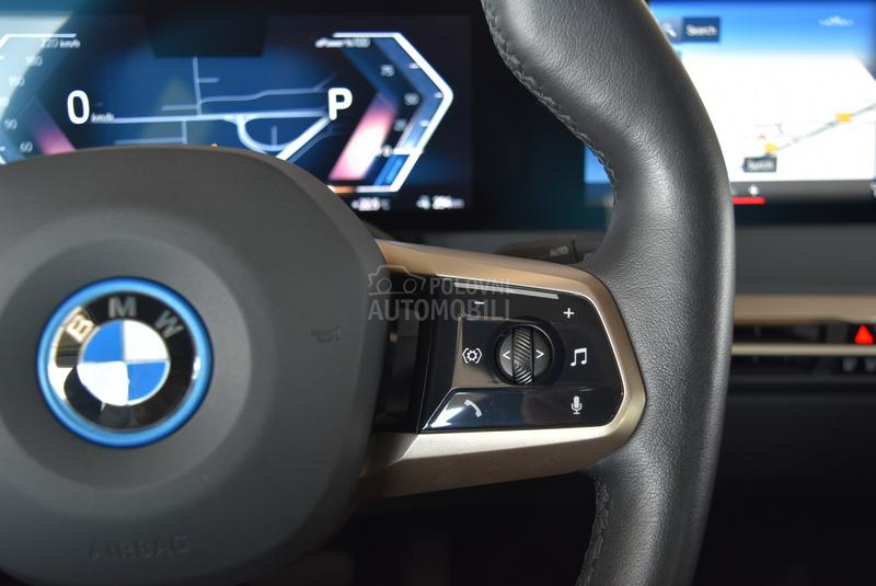 BMW iX xDrive 40