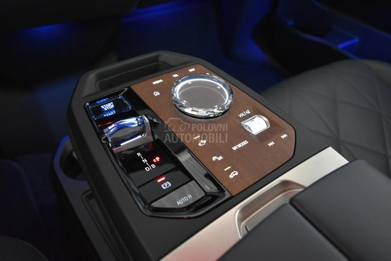 BMW iX xDrive 40