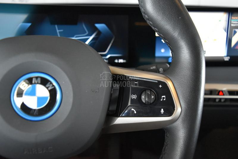 BMW iX xDrive 40