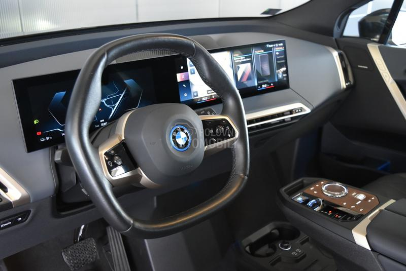 BMW iX xDrive 40