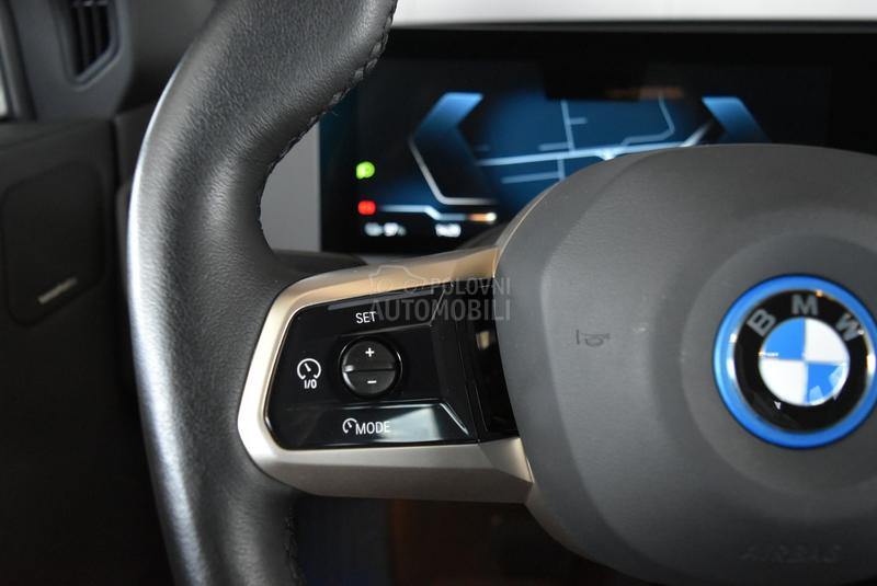 BMW iX xDrive 40