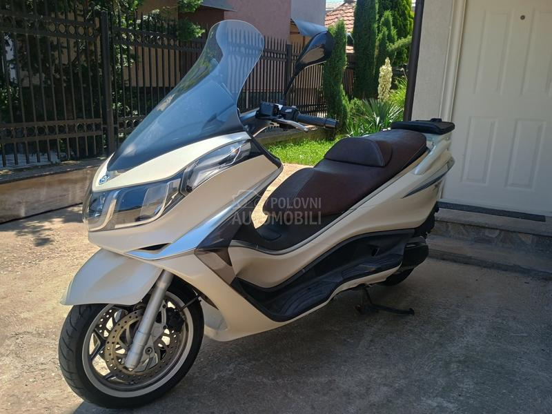 Piaggio X10 350 Excutive