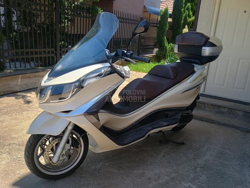 Piaggio X10 350 Excutive
