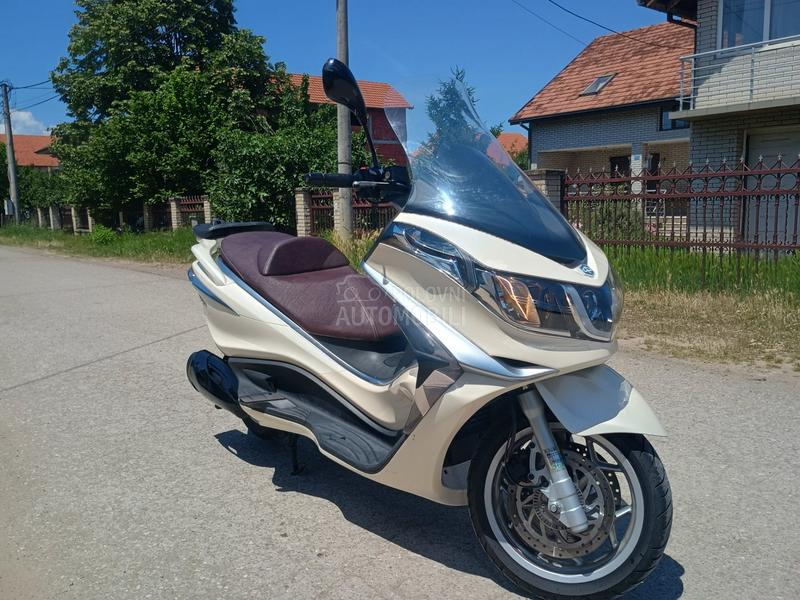 Piaggio X10 350 Excutive