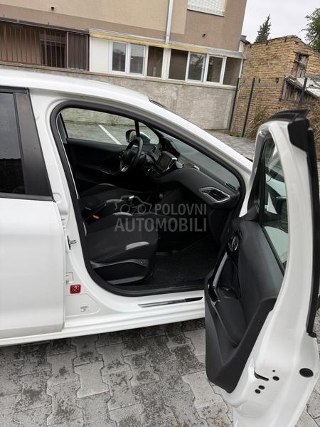 Peugeot 208 1.2