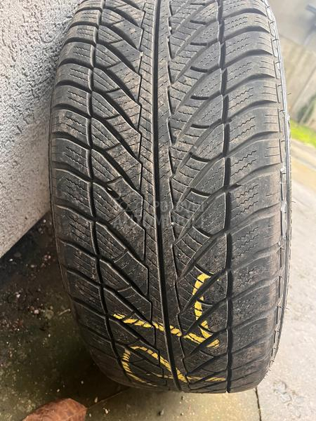 Goodyear 255/55 R19 Zimska