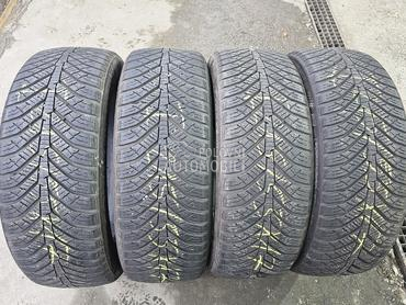 Kumho 215/55 R17 Zimska