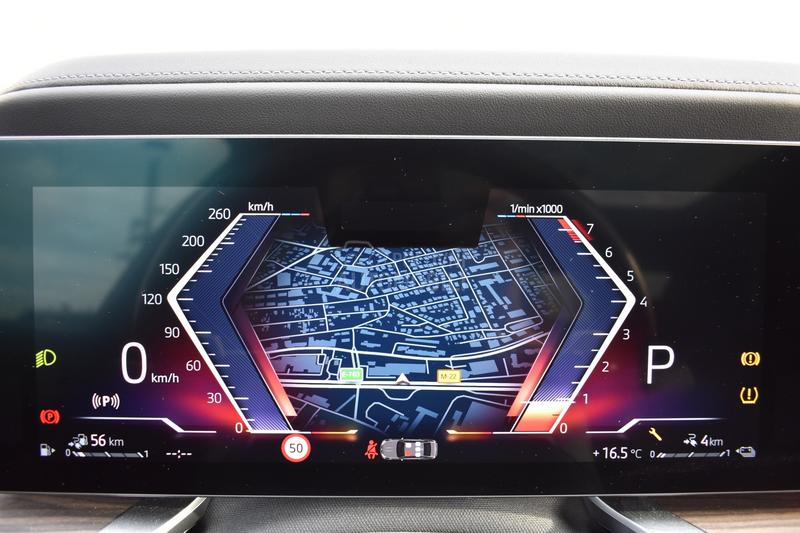 BMW 750 e xDrive M paket