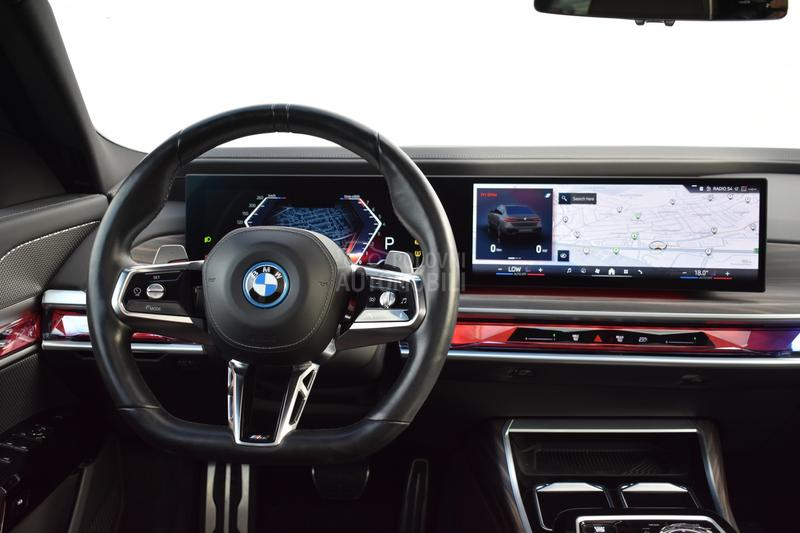 BMW 750 e xDrive M paket