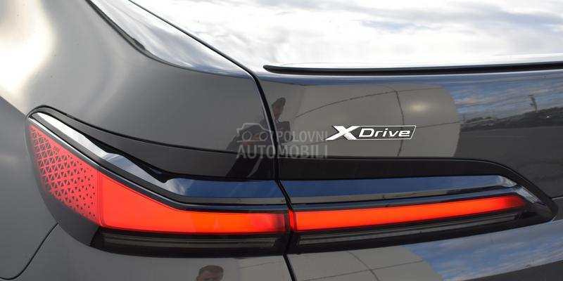 BMW 750 e xDrive M paket