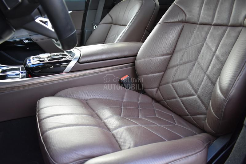 BMW 750 e xDrive M paket