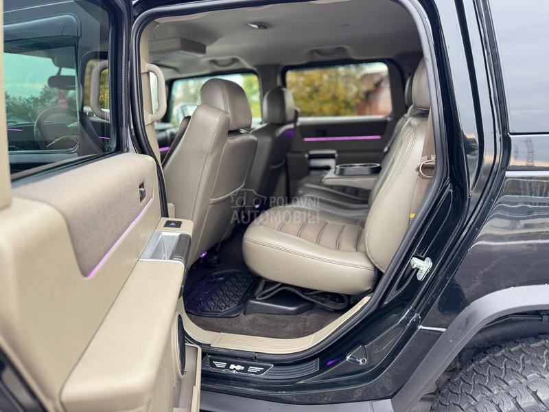 Hummer H2 