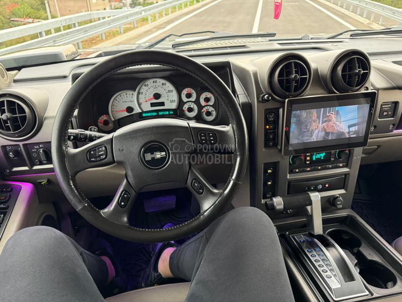 Hummer H2 