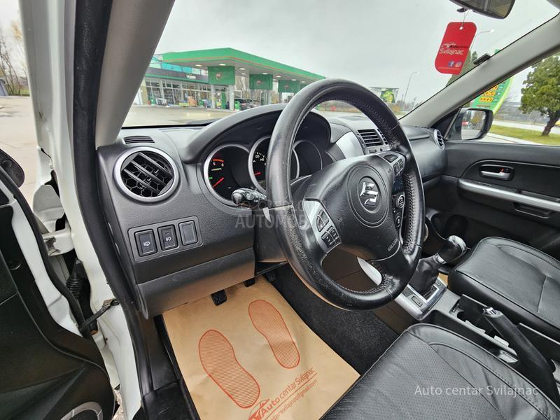 Suzuki Grand Vitara 1.9DIDS  Black Berry