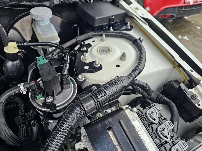 Suzuki Grand Vitara 1.9DIDS  Black Berry