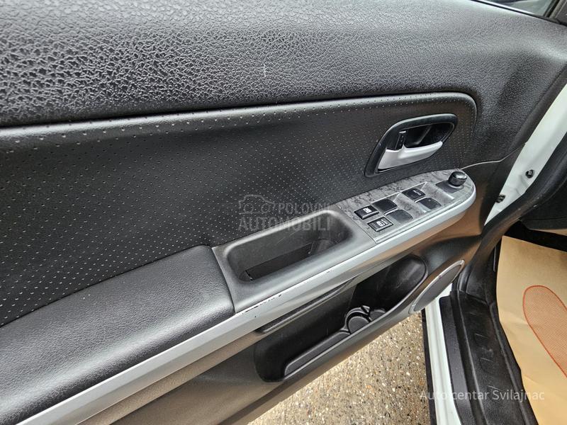 Suzuki Grand Vitara 1.9DIDS  Black Berry