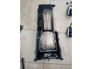 Maska centralne konzole za Peugeot 508
