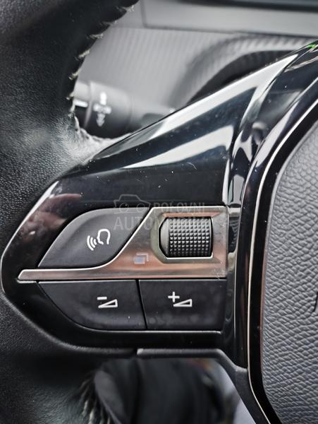 Peugeot 2008 1.5HDI VEL. SERVIS