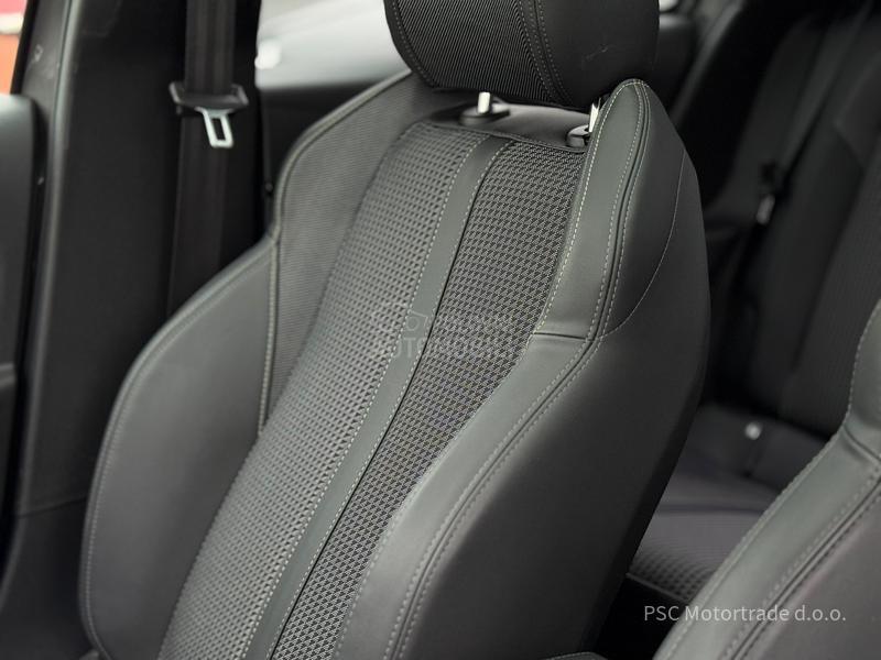 Peugeot 208 GT/Pano/Kamera