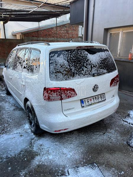 Volkswagen Touran kask o akcij
